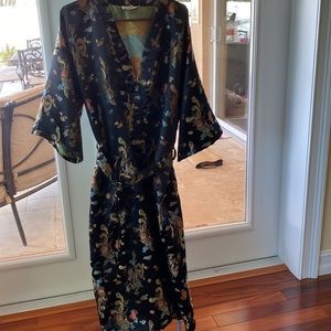 Gorgeous Chinese robe. OS. Barely worn!